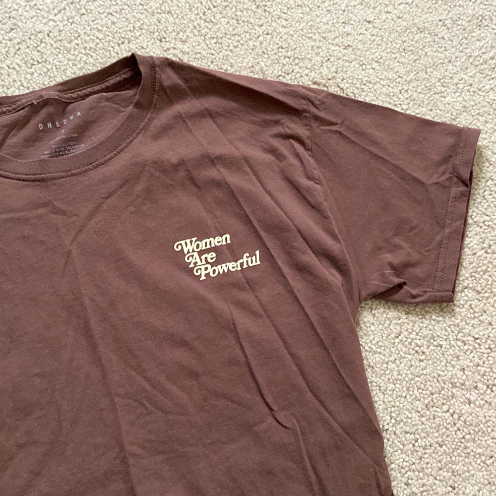 Brown “Women are powerful” Tee